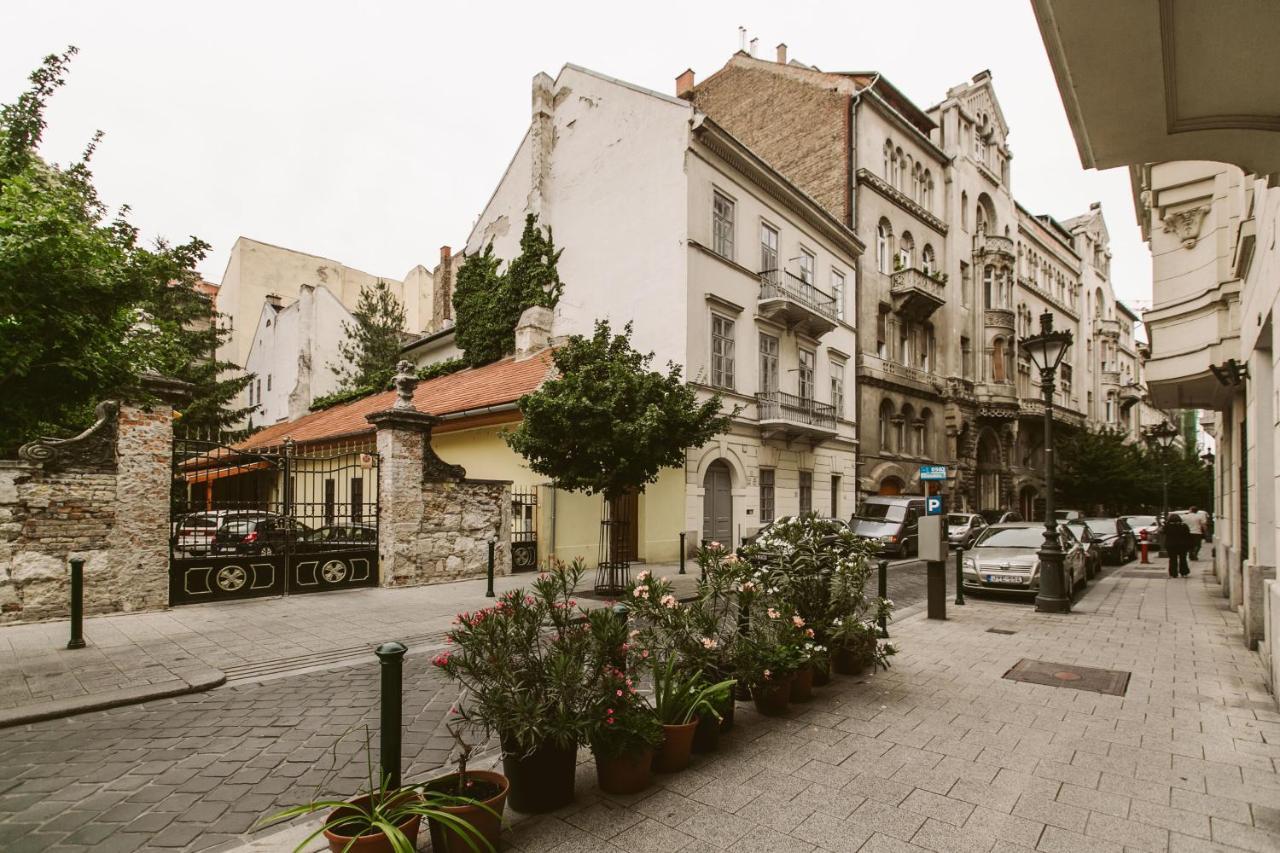 The Chapel - History, Tradition, Luxury Budapeste Exterior foto